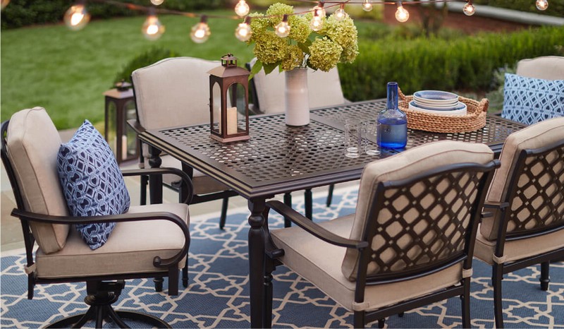 Find Outdoor Dining Table to Enjoy Cozy Dinner under the Stars