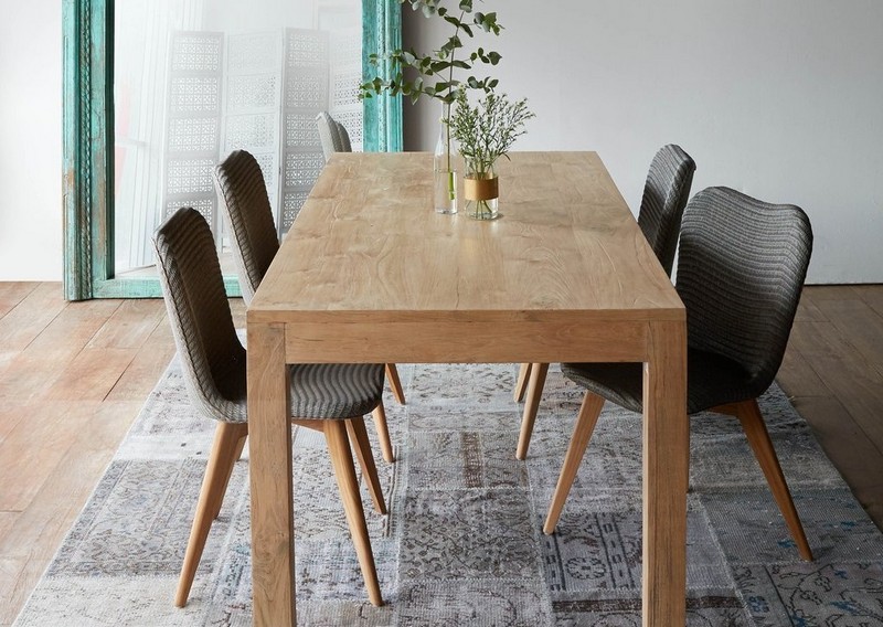 A Quick Guide to Select Your Ideal Teak Dining Table